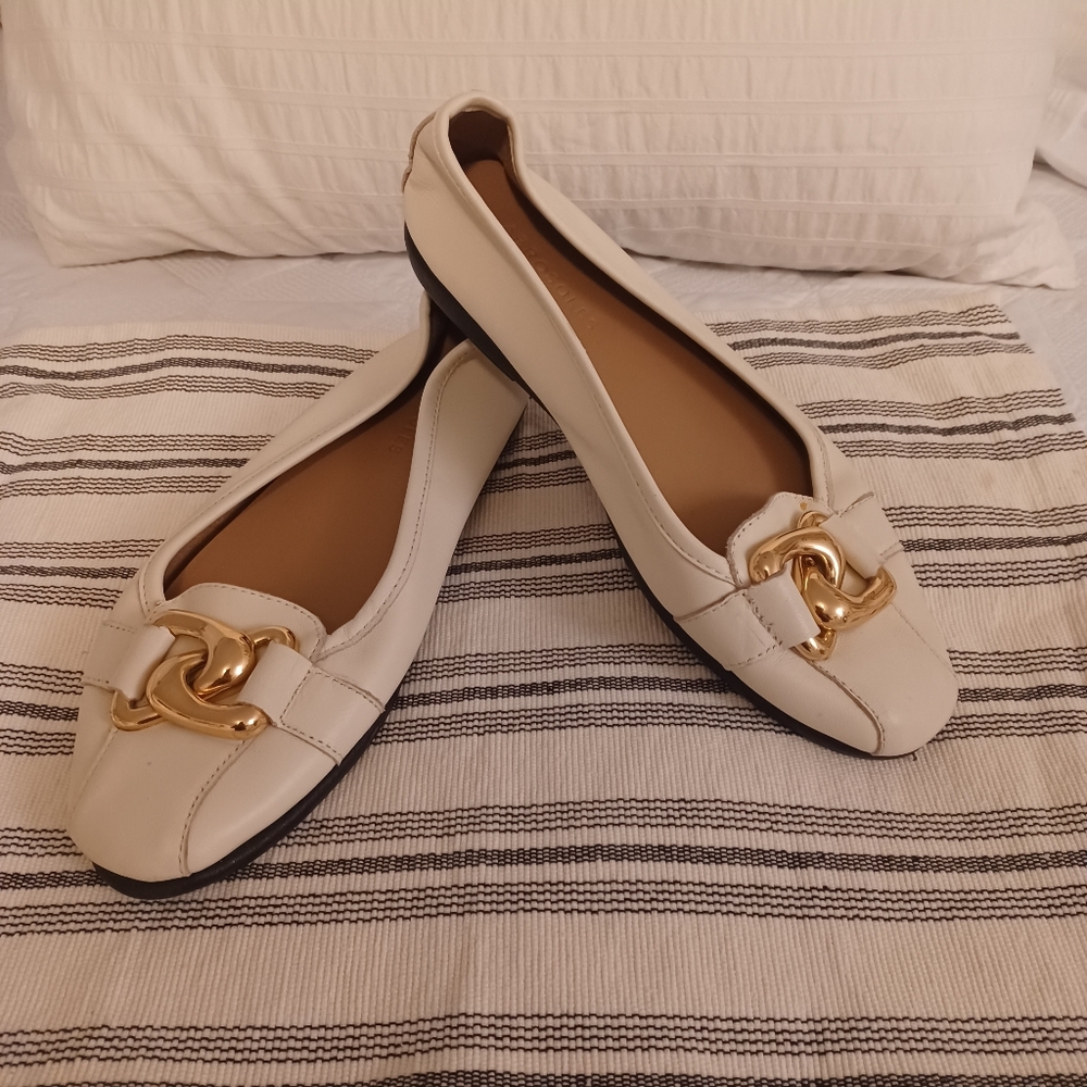 AEROSOLES Cream Flats with Gold Chain Detail